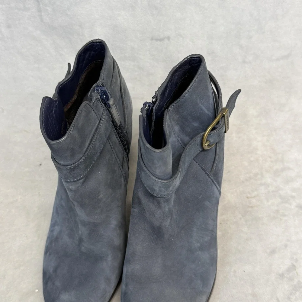 Cole Haan Boots Womens Size 6.5 Gray Suede Ankle Buckle Block Heel Grand.OS